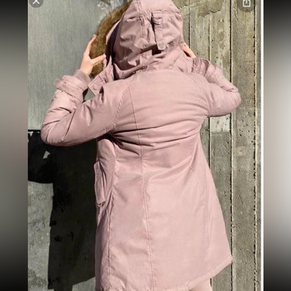 TNA Summit Parka in the colour PINK. (XXS) - Picture 5 of 9
